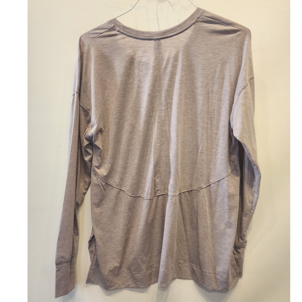 All In Motion Lilac Purple Active Long Sleeve Top Thumbholes Relaxed Fit L NWT‎ - Picture 8 of 8